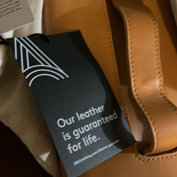 Able Mare Handle Clutch - Picture 6 of 6